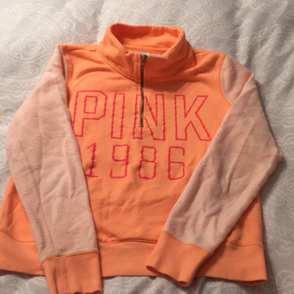 PINK VS Sweatshirt.
